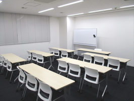 3F 303会議室　41㎡（労働会館）